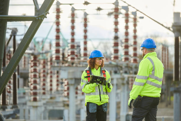 Best Affordable Emergency Electrician  in Lindsay, OK