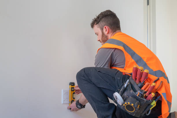 Best Licensed Electrician  in Lindsay, OK